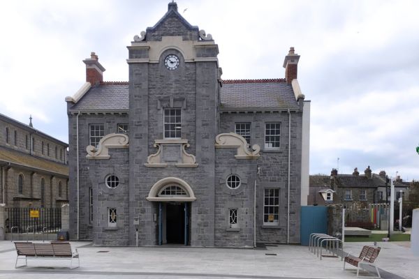 Skerries Library